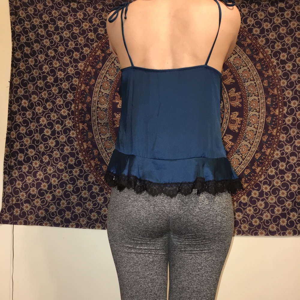 Blue lace top - Picture 3 of 4